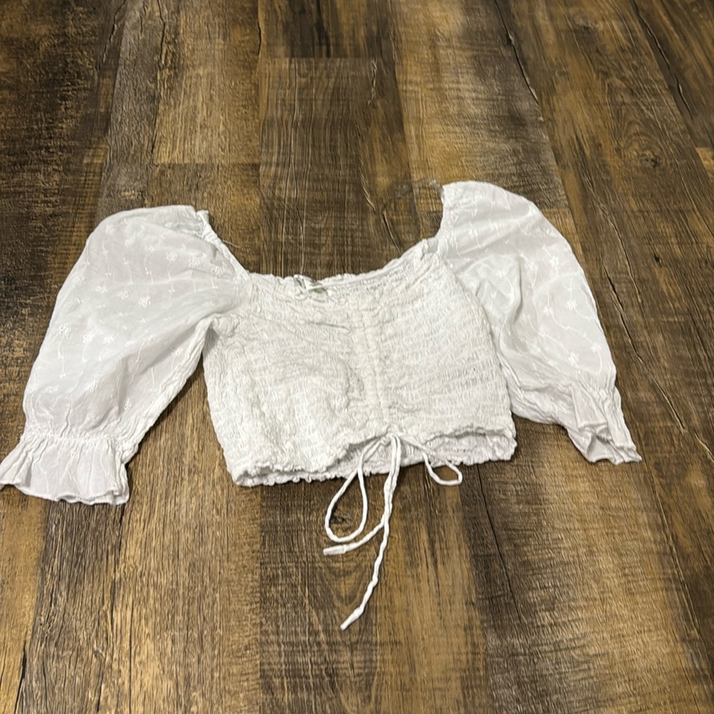 🌺Cute off the shoulder long sleeve Hispanic shirt🌺